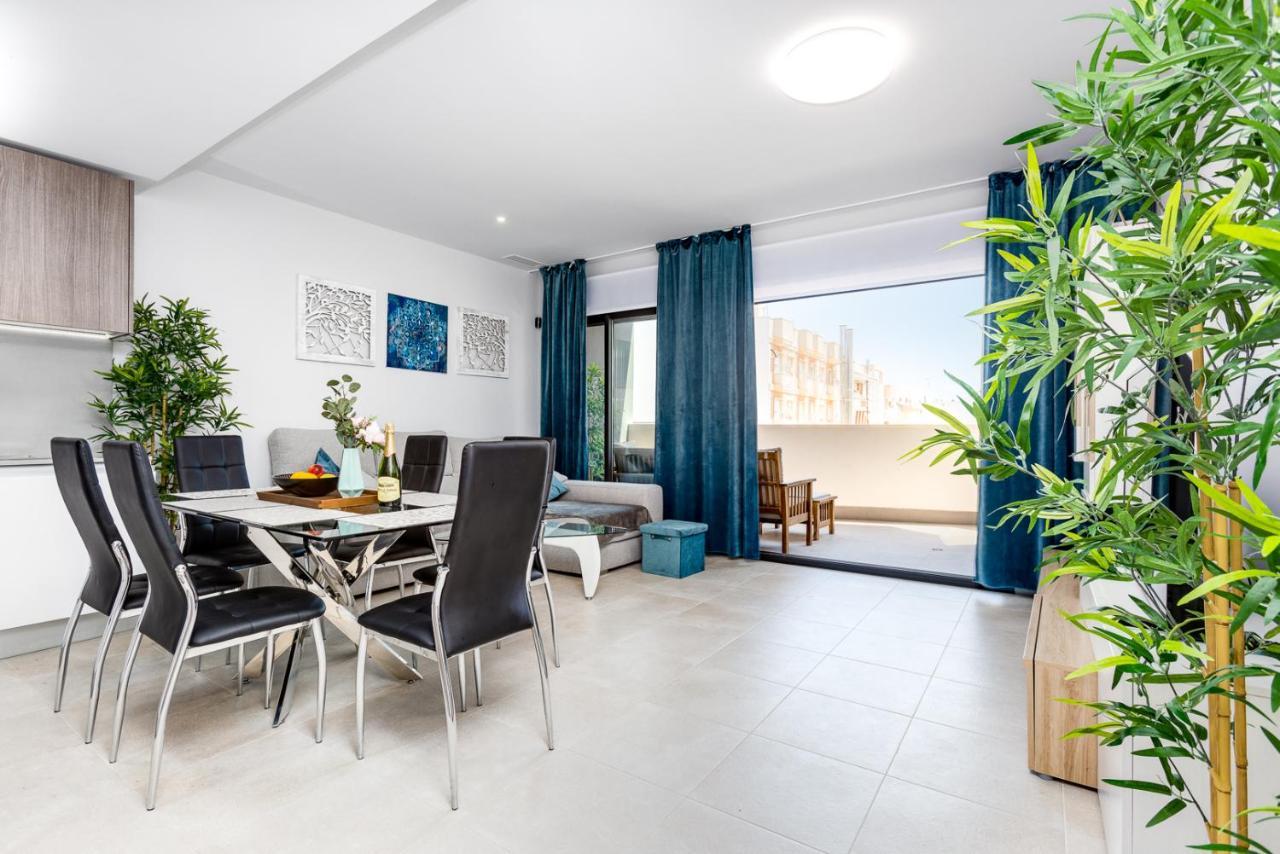 Moderno Apartamento Scandic, Playa Del Cura トレビエハ エクステリア 写真